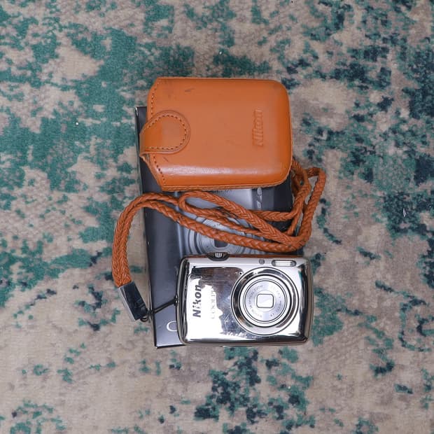 Nikon 빈티지카메라 니콘 쿨픽스 S01 coolpix 실버풀박스