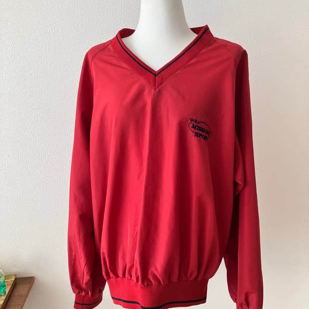 Missoni sport 미쏘니 올드스쿨 레드 브이넥 웜업탑 오버핏맨투맨