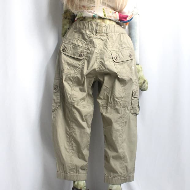 Lace trimming light khaki carpri pants