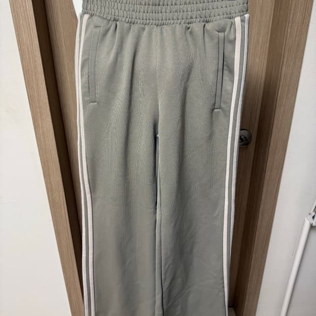 아디다스 카키 져지 바지