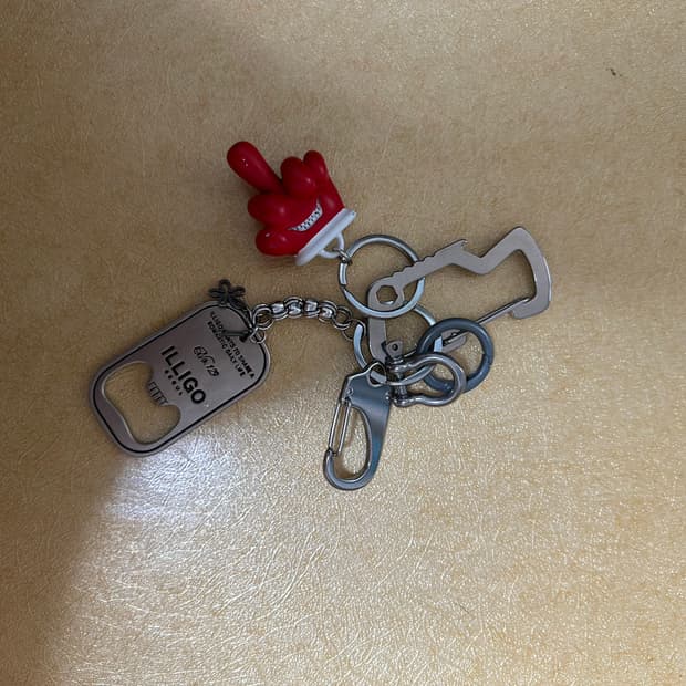 일리고 오프너 키링+fxxk u 레드 키링