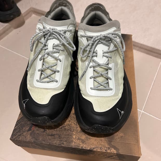 로아 셀라 민트 블랙