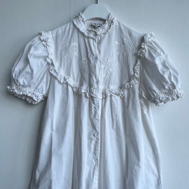 퍼프 레이스 프릴 반팔 블라우스