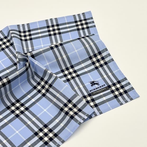 (새상품) burberry /버버리 쁘띠스카프 손수건