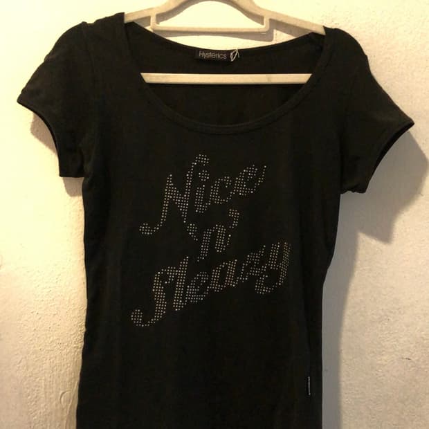 히스테릭글래머 핫픽스 큐빅 레터링 티셔츠