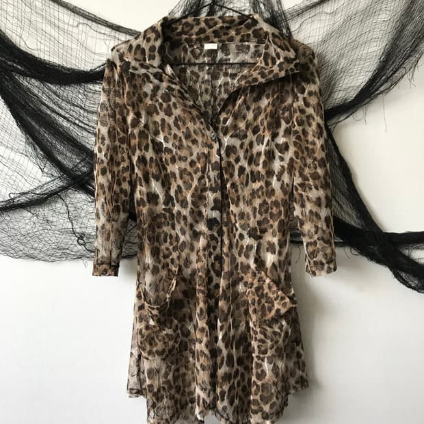 Leopard pattern seethrough shirts