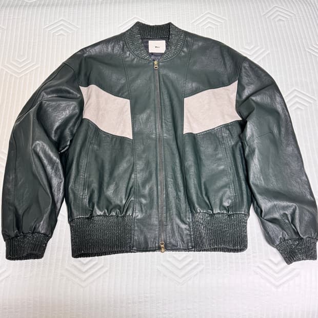 다크 그린 레더 자켓