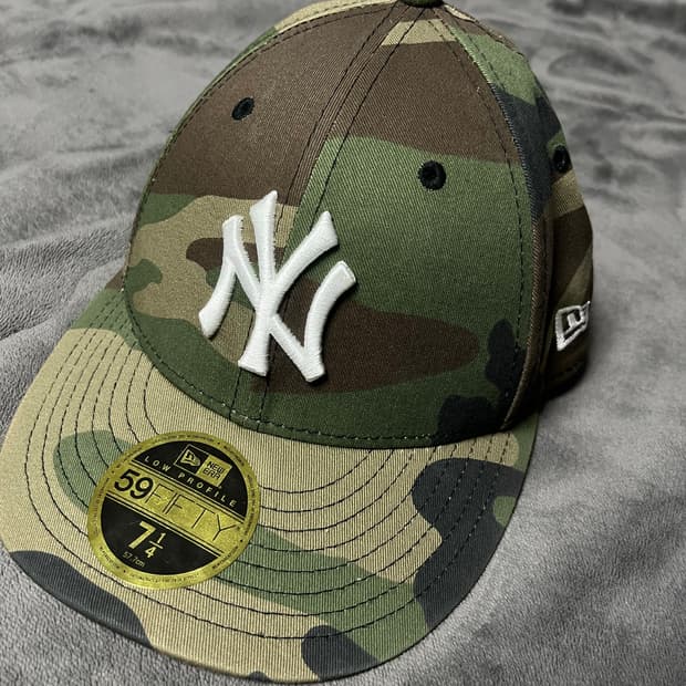 뉴에라 Camo 59FIFTY 피티드 캡