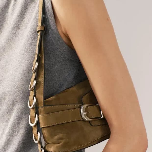 자라 스웨이드 버클 숄더백