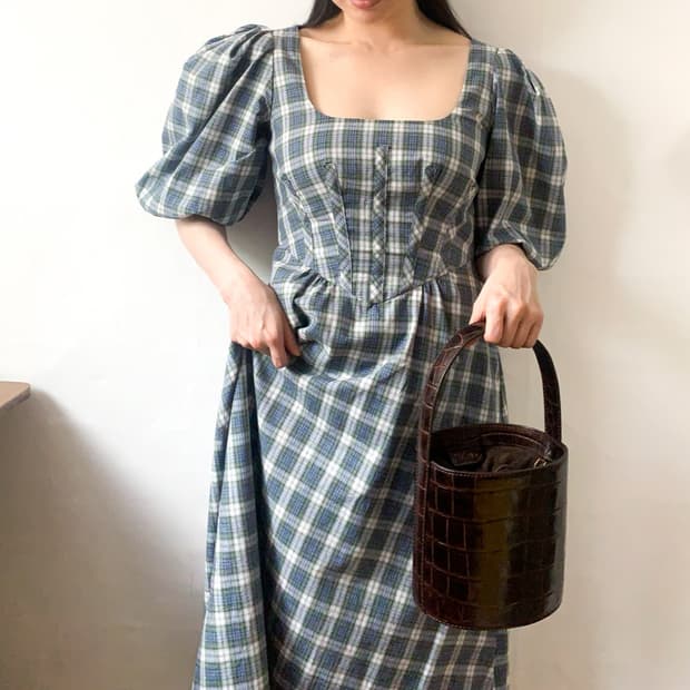 [EU38] 알렉사 청 체크 퍼프슬리브 원피스