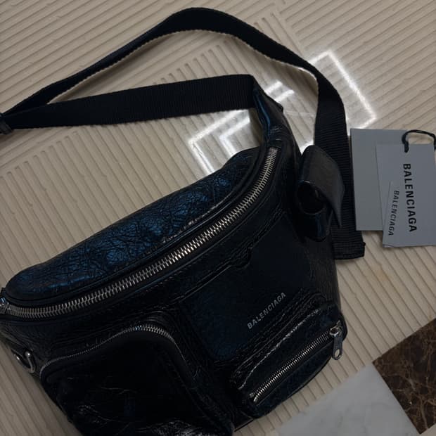 발렌시아가 수퍼비지 벨트백