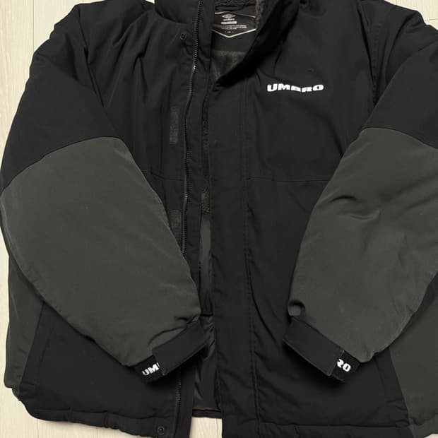 엄브로 컬러블록 패딩 블랙