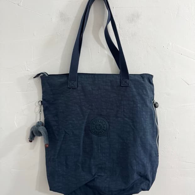 Kipling navy shoulderbag