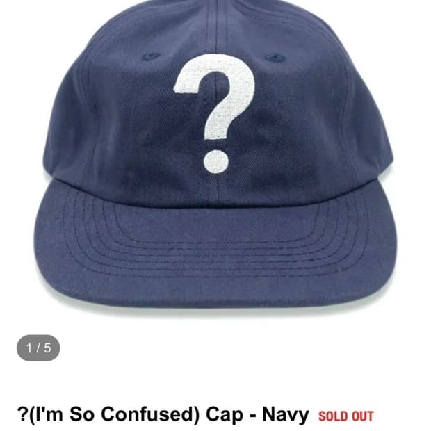 미디엄스 I Am So Confused ? 볼캡 모자 네이비