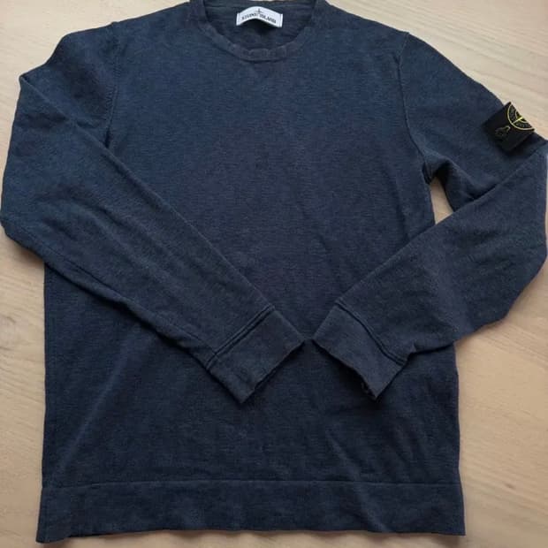 스톤아일랜드 네이비 니트 M 사이즈