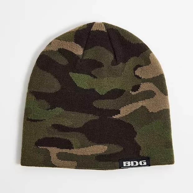어반아웃피터스 BDG 카모 패턴 비니