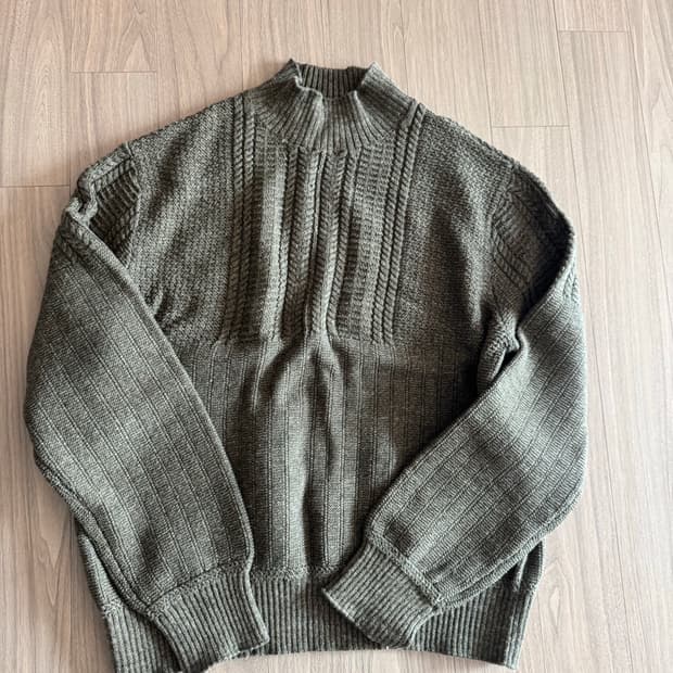 더블알엘 터틀넥 니트 L사이즈