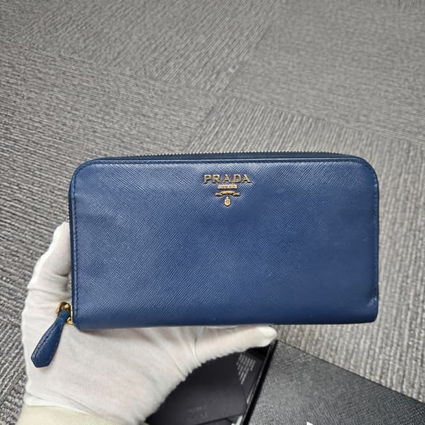 [특가][정품] 프라다 사피아노 지퍼돌이 장지갑