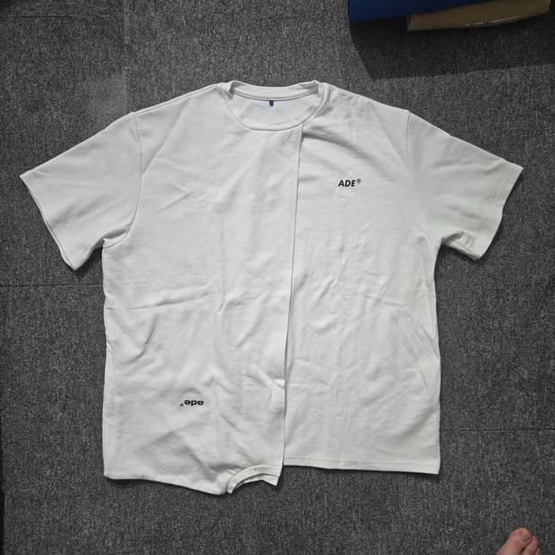 아더에러 티셔츠팝니다