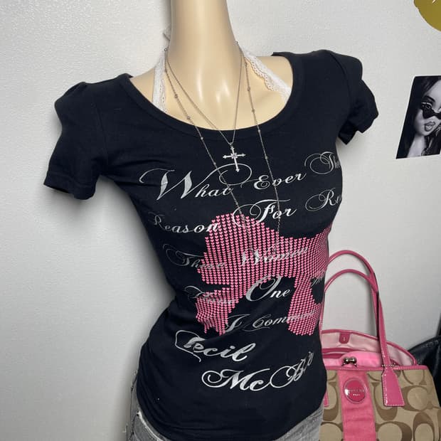 Cecil Mcbee 세실맥비 리본 레터링 반팔티 탑