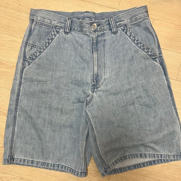 유니클로 버뮤다반바지 m