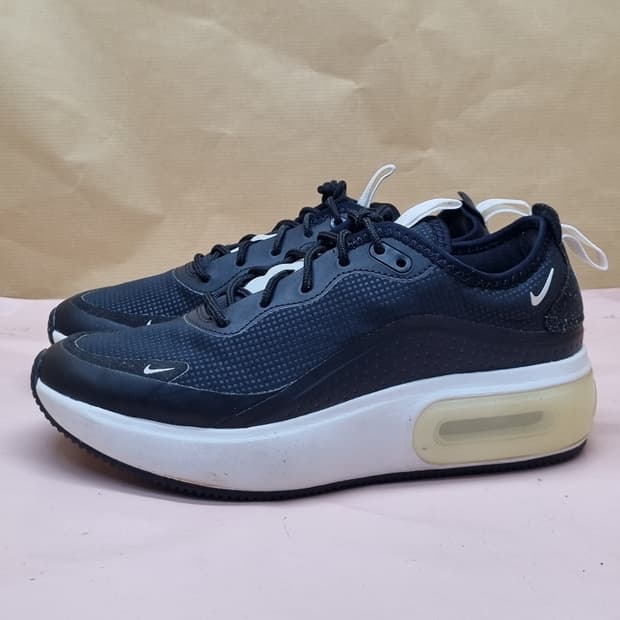 나이키 에어맥스 디아 여성운동화235 