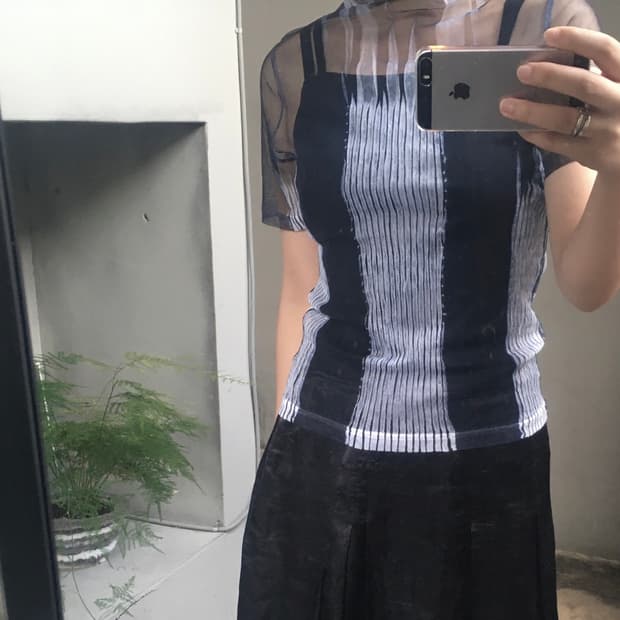 Hiroko Bis 테틀넥 시스루탑