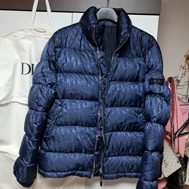 디올 패딩 오블리크 52 사이즈 네이비 거의 새것 급처