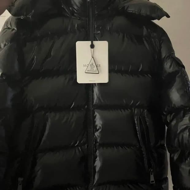 몽클레어 마야 패딩 판매합니다