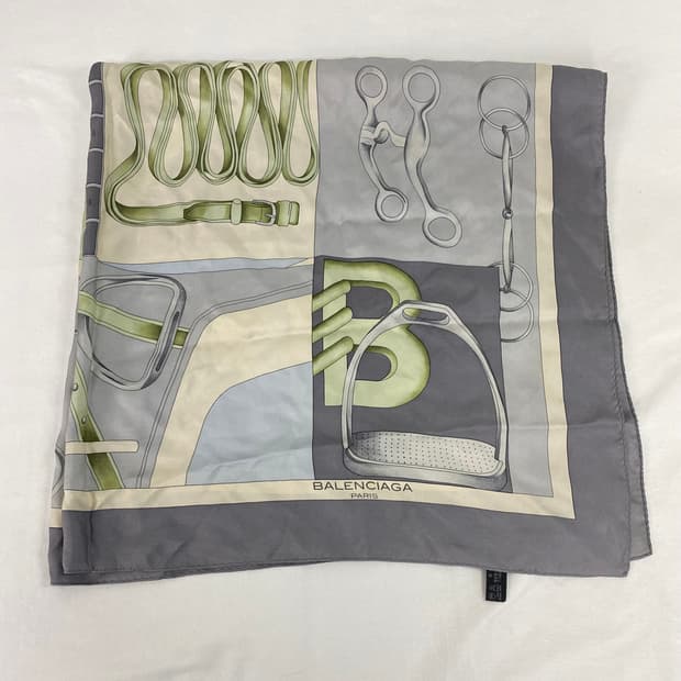 발렌시아가 실크 스카프