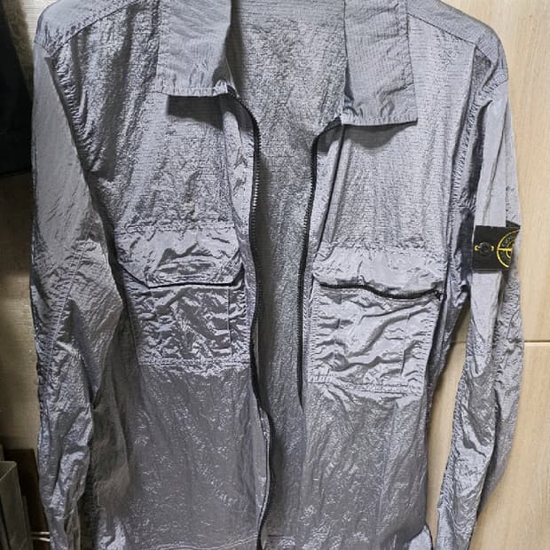 스톤아일랜드 19ss 나일론메탈 오버셔츠 XL 라벤더