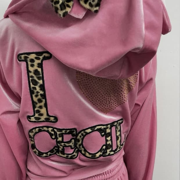 헬로키티X세실맥비 콜라보 갸루 벨로아 집업