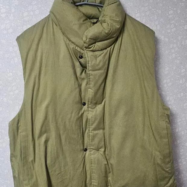 유니클로 르메르 패딩조끼 xl