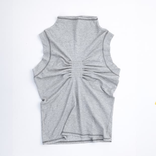 울리카상투스 Pintuck highneck top