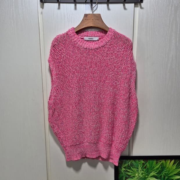 (세일)(새상품)NUAKLE 핑크 여름니트 베스트