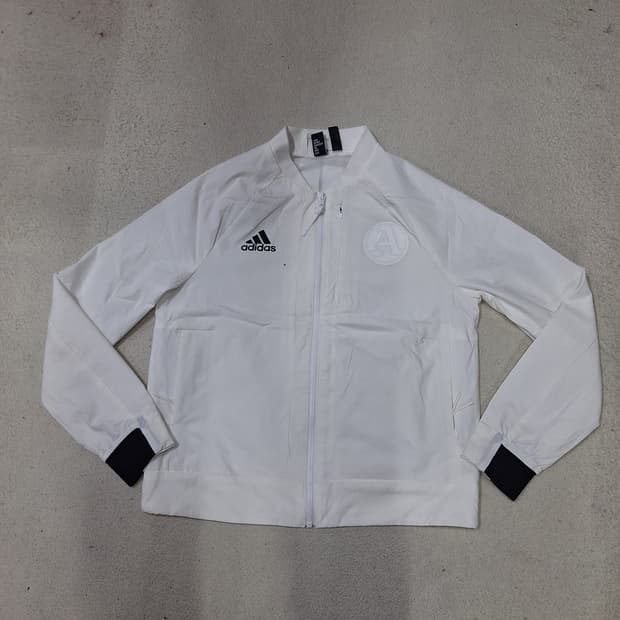 아디다스  바람막이M