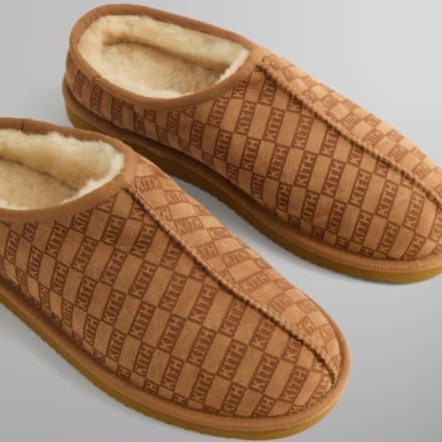 키스 kith kithmas 모노그램 쉬어링 슬리퍼 42사이즈 새제품