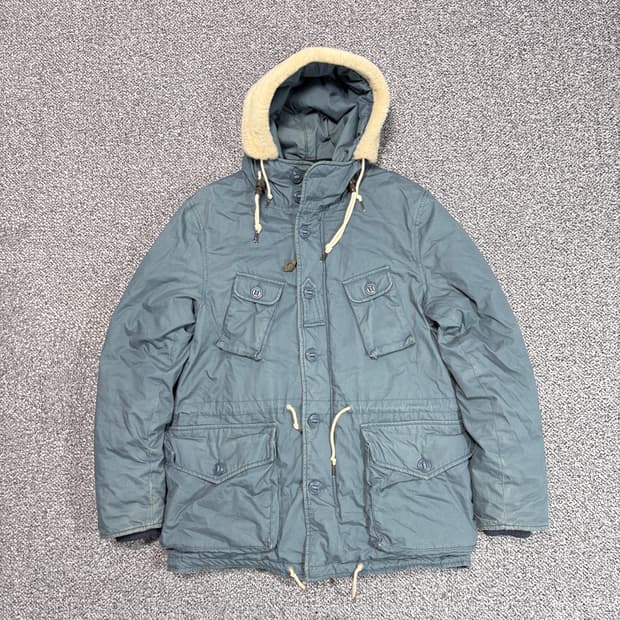 뮤지엄 서플러스 다운 패딩 (M)