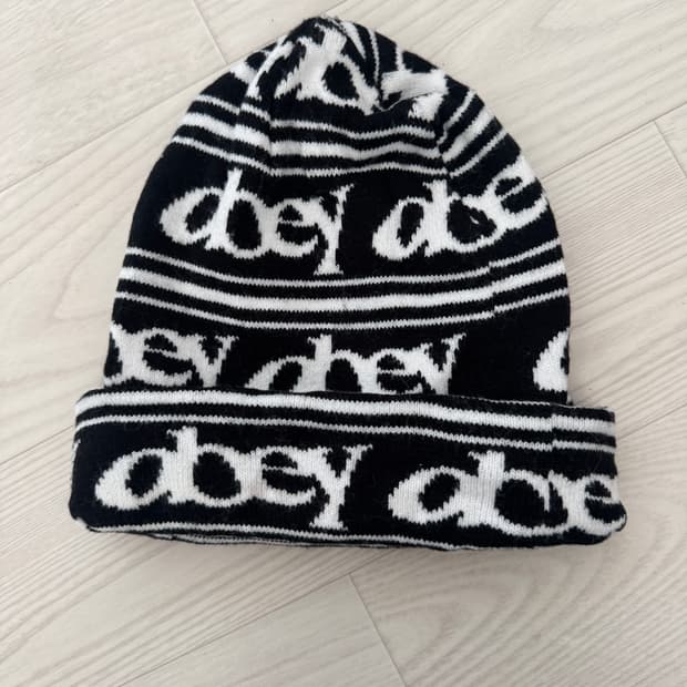 obey 스펠아웃 비니