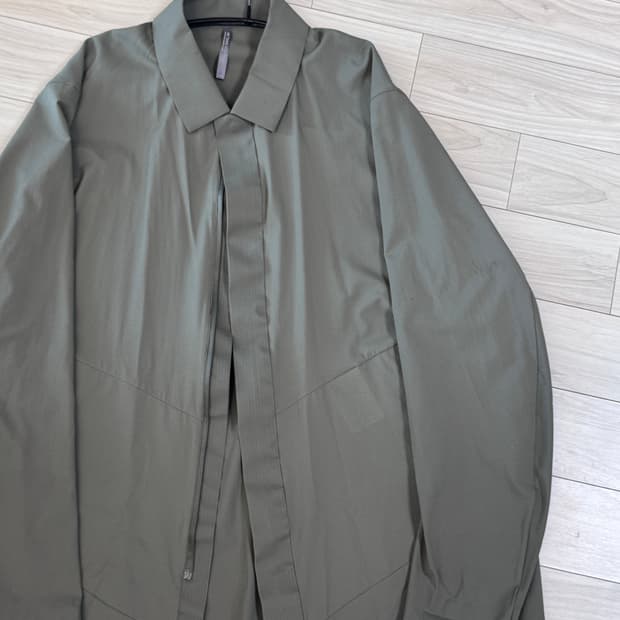 아크테릭스 베일런스Demlo Coat M