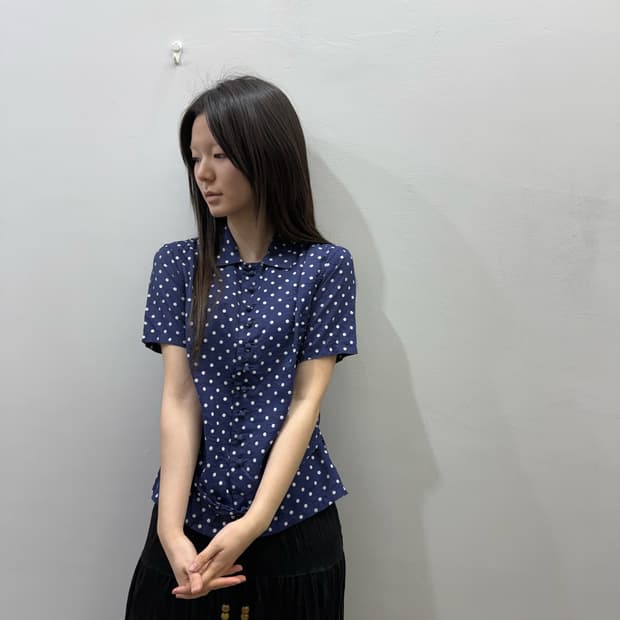 올드 캐피탈 도트 블라우스