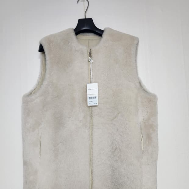 (새상품) 한섬 클럽 모나코 CLUB MONACO 천연 양가죽 모피 무스