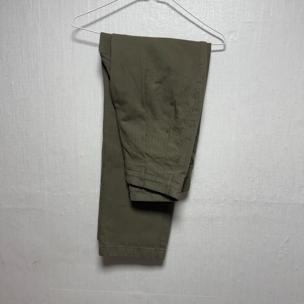 (새제품) Noah 노아 트윌 올리브 더블 플리츠 팬츠 (26)