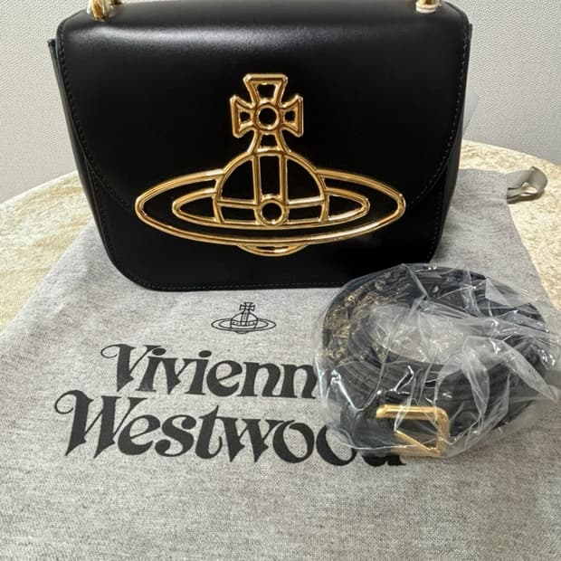 (새상품)비비안웨스트우드 린다 크로스백 블랙 금장