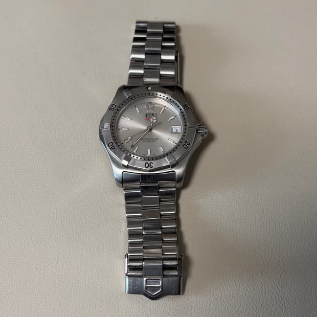 태그호이어 프로페셔널 200 ,2000 시계