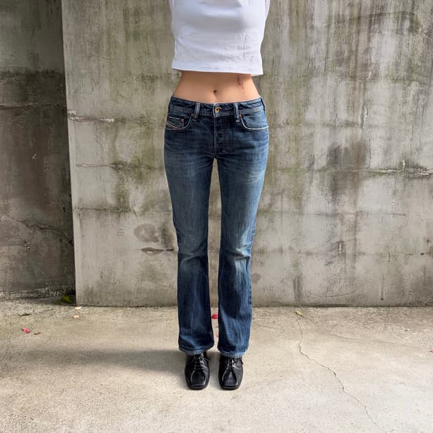 디젤 아카이브 자티니 부츠컷 데님팬츠