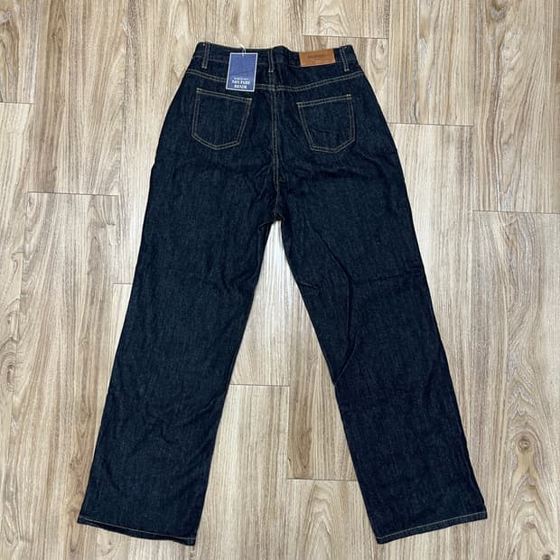 (새상품) 리마인드 논페이드 와이드 흑청바지 27