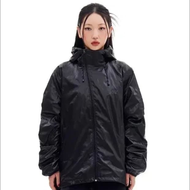아카이브볼드 CURVED WINDBREAKER