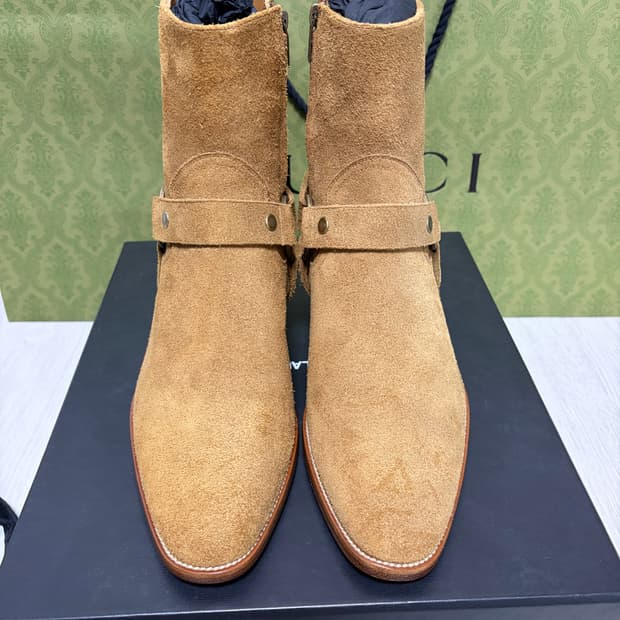 생로랑 남성 스웨이드 하네스 부츠 브라운 40사이즈 국내 매장판 새상품