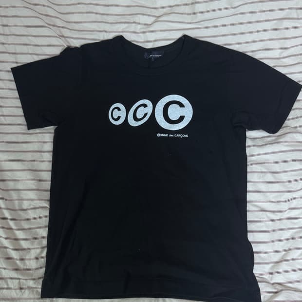 꼼데가르송 아오야마 한정 반팔티셔츠